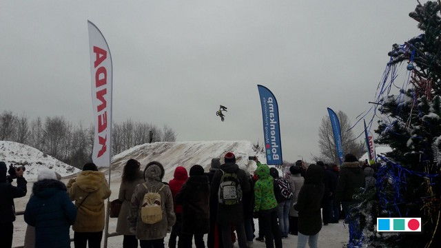 Кульминацией и украшением новогоднего праздника стало выступление команды по мотофристайлу.